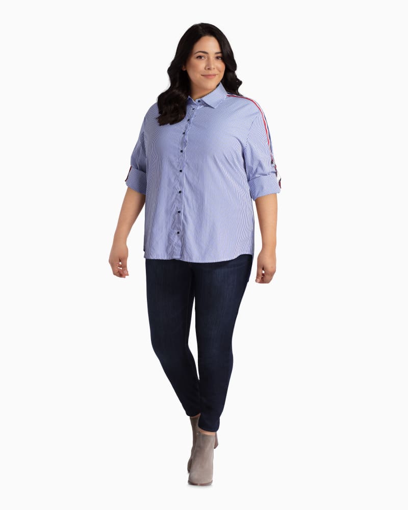 Plus size model with rectangle body shape wearing Zahava Contrast Stripe Shirt by Dex Plus | Dia&Co | dia_product_style_image_id:112551
